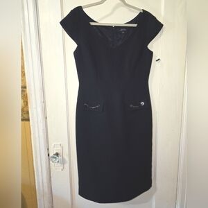Tahari V-Neck Sheath Dress with Chain Accents & Faux Pockets Size 8 NWT